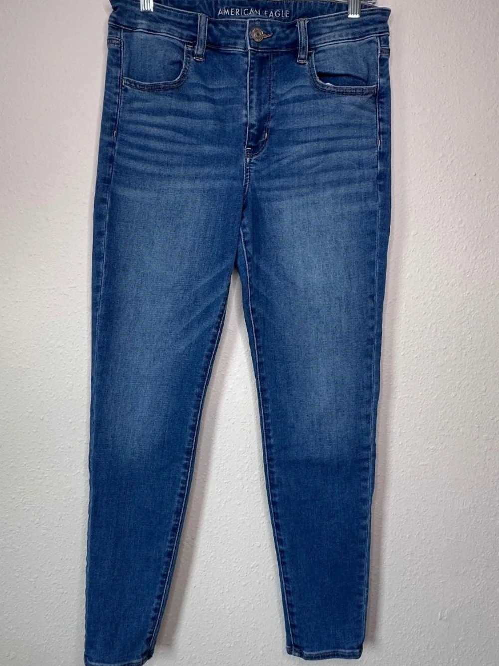 American Eagle High-Waisted Jegging Jean, Medium Wash, Size 12 Regular